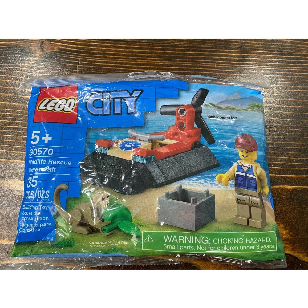 Lego City Wildlife Rescue Hover Craft Polybag Set# 30570 NEW 35 pieces.